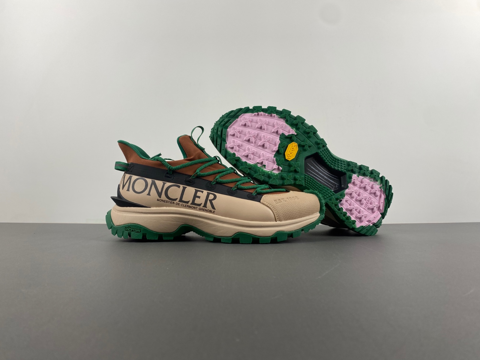 Moncler Trailgrip Lite 2 Sneakers  MC-004