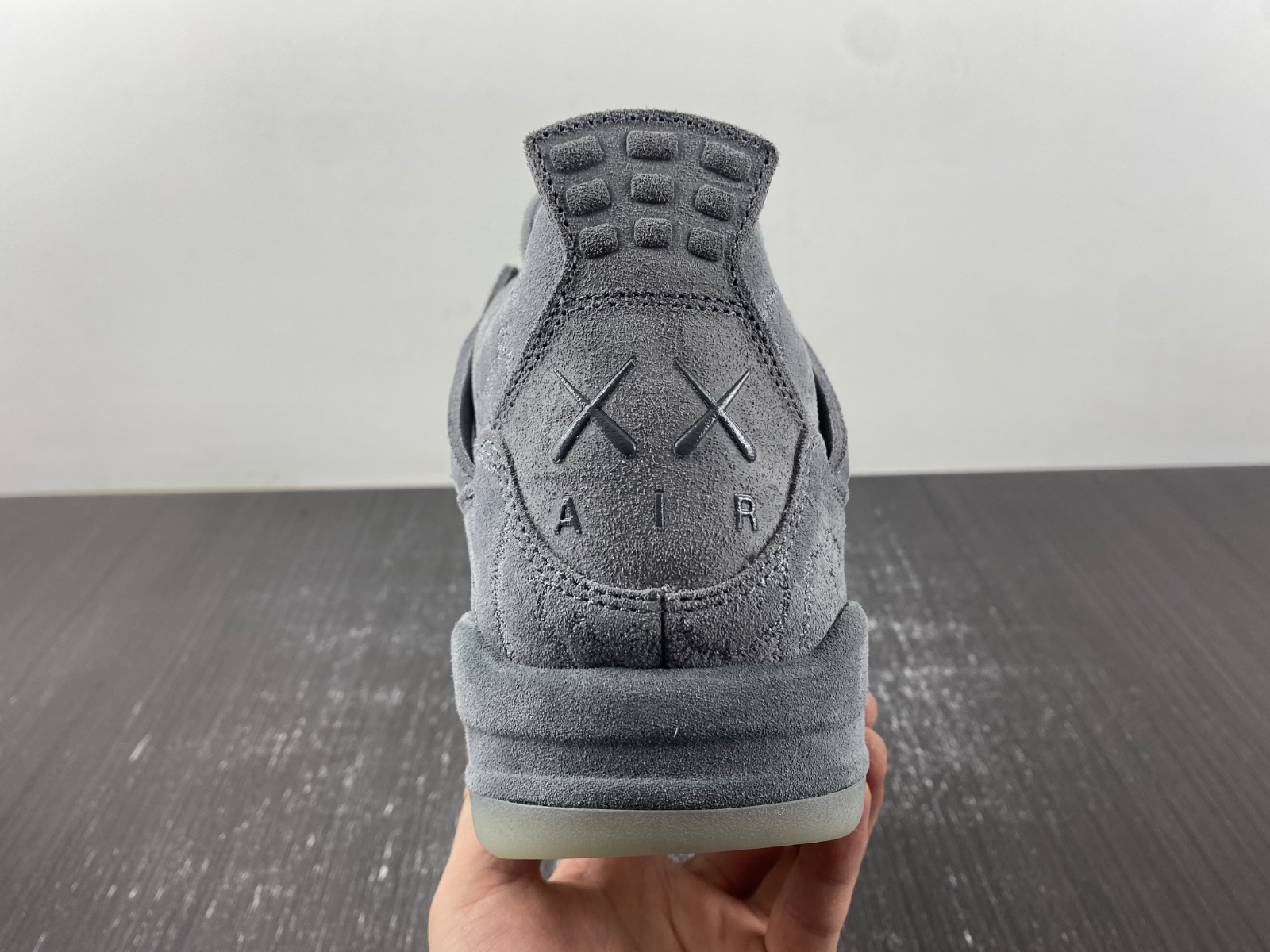 KAWS x Air Jordan 4 Retro 
