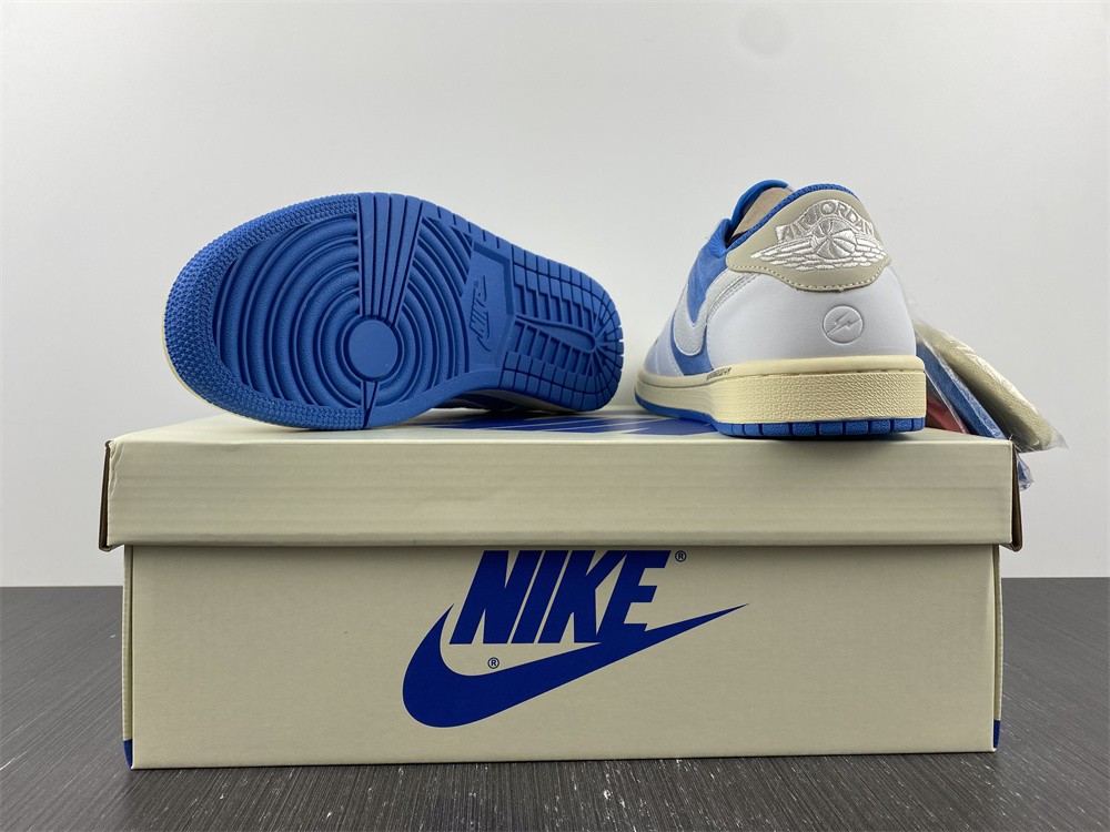 TRAVIS SCOTT FRAGMENT AIR JORDAN 1 LOW