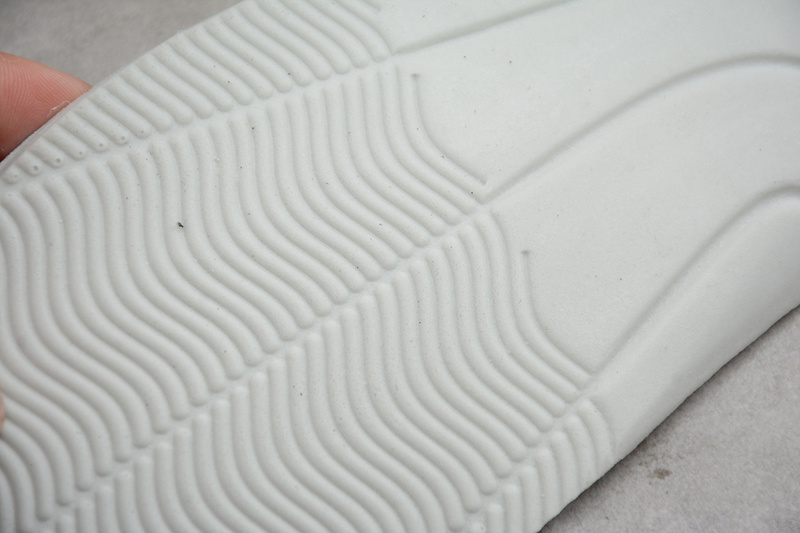 MCQUEEN OVERSIZED SNEAKER