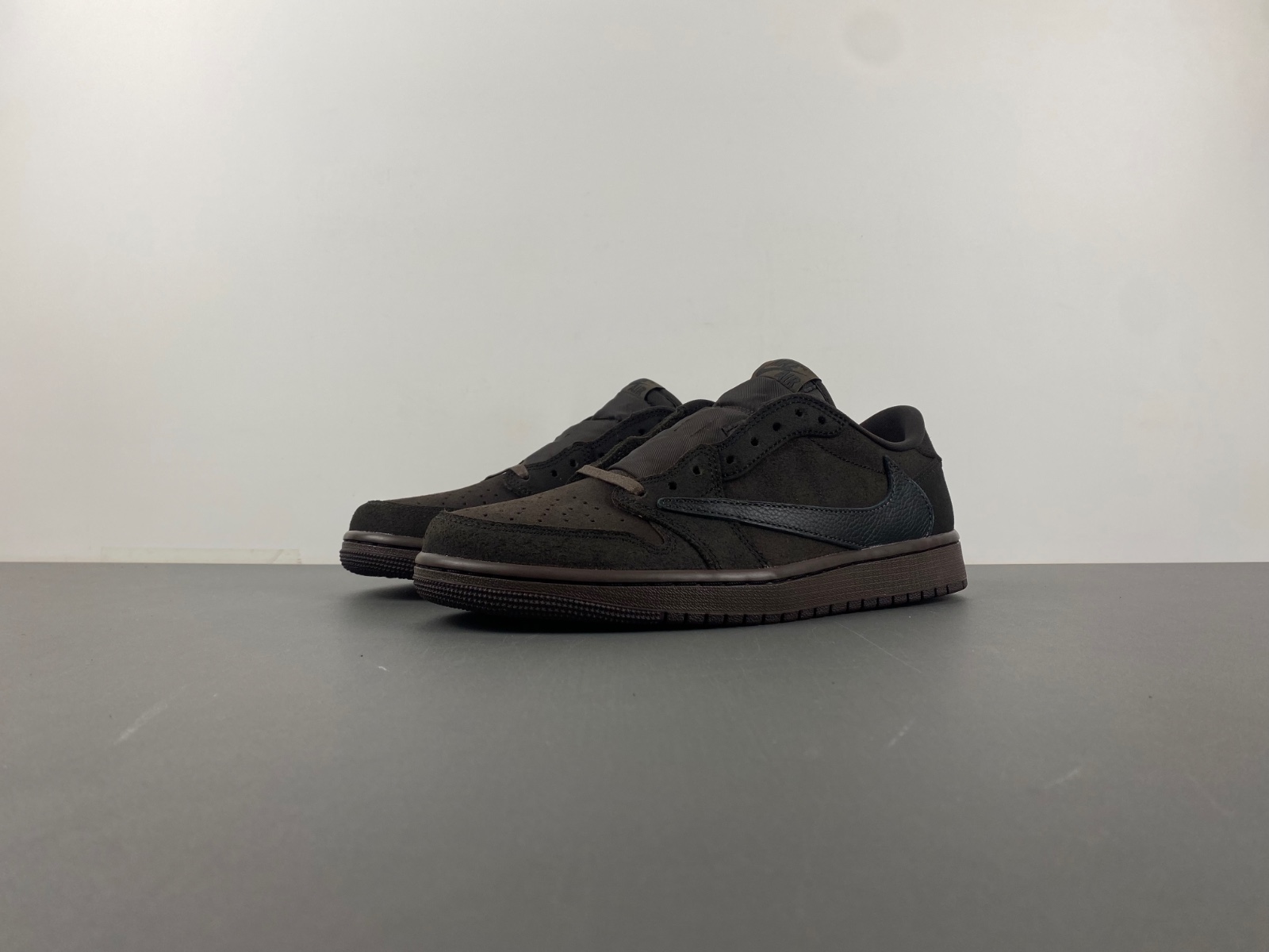 Travis Scott x Air Jordan 1 Low OG DM7866-202
