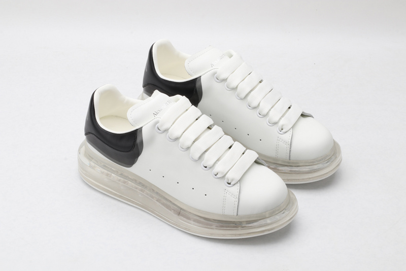 MCQUEEN OVERSIZED SNEAKER