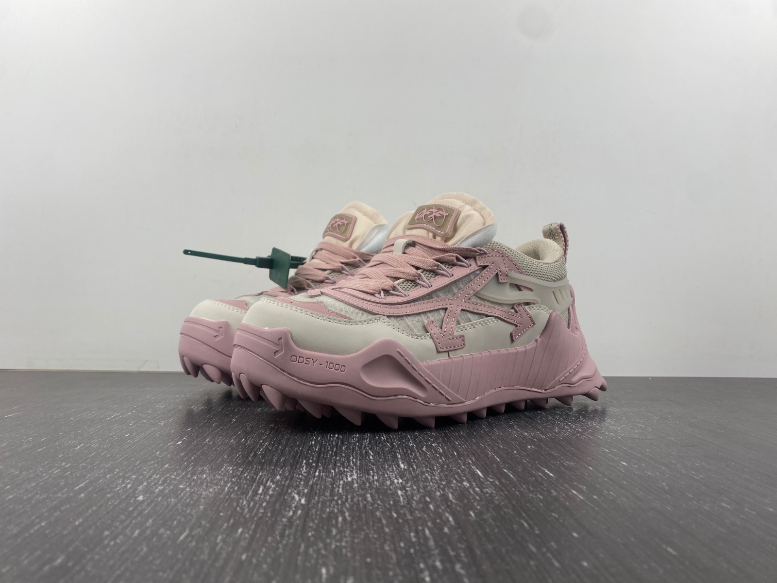 OW C/O​ ODSY-1000 SNEAKERS