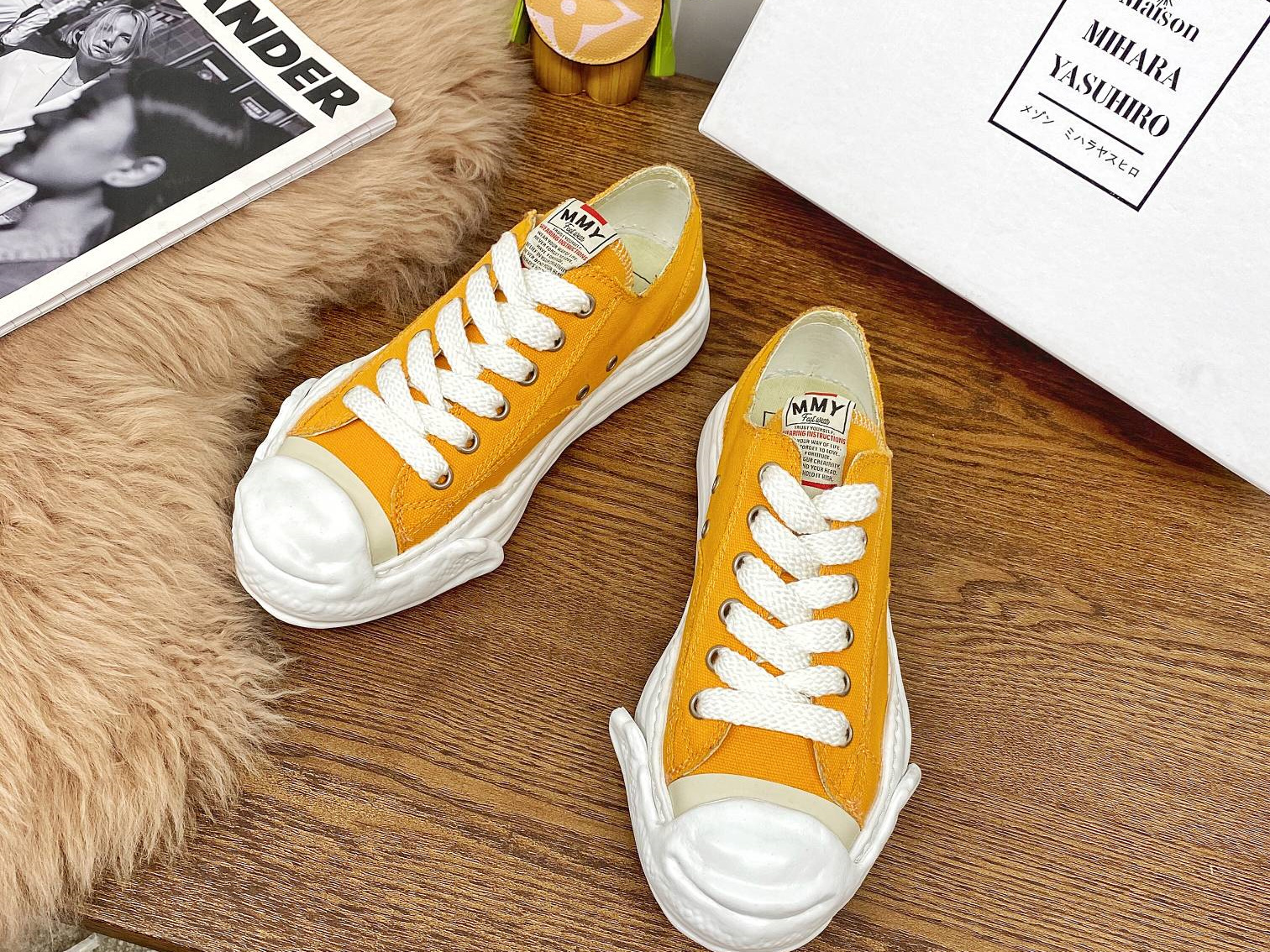 Maison Mihara Yasuhiro Low-Top Sneakers MMY-011