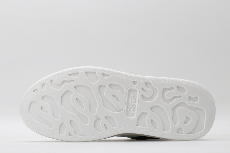 MCQUEEN OVERSIZED SNEAKER