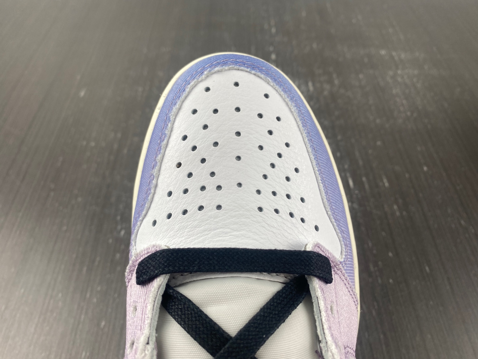 Air Jordan 1 High OG "Skyline" DX0054-805