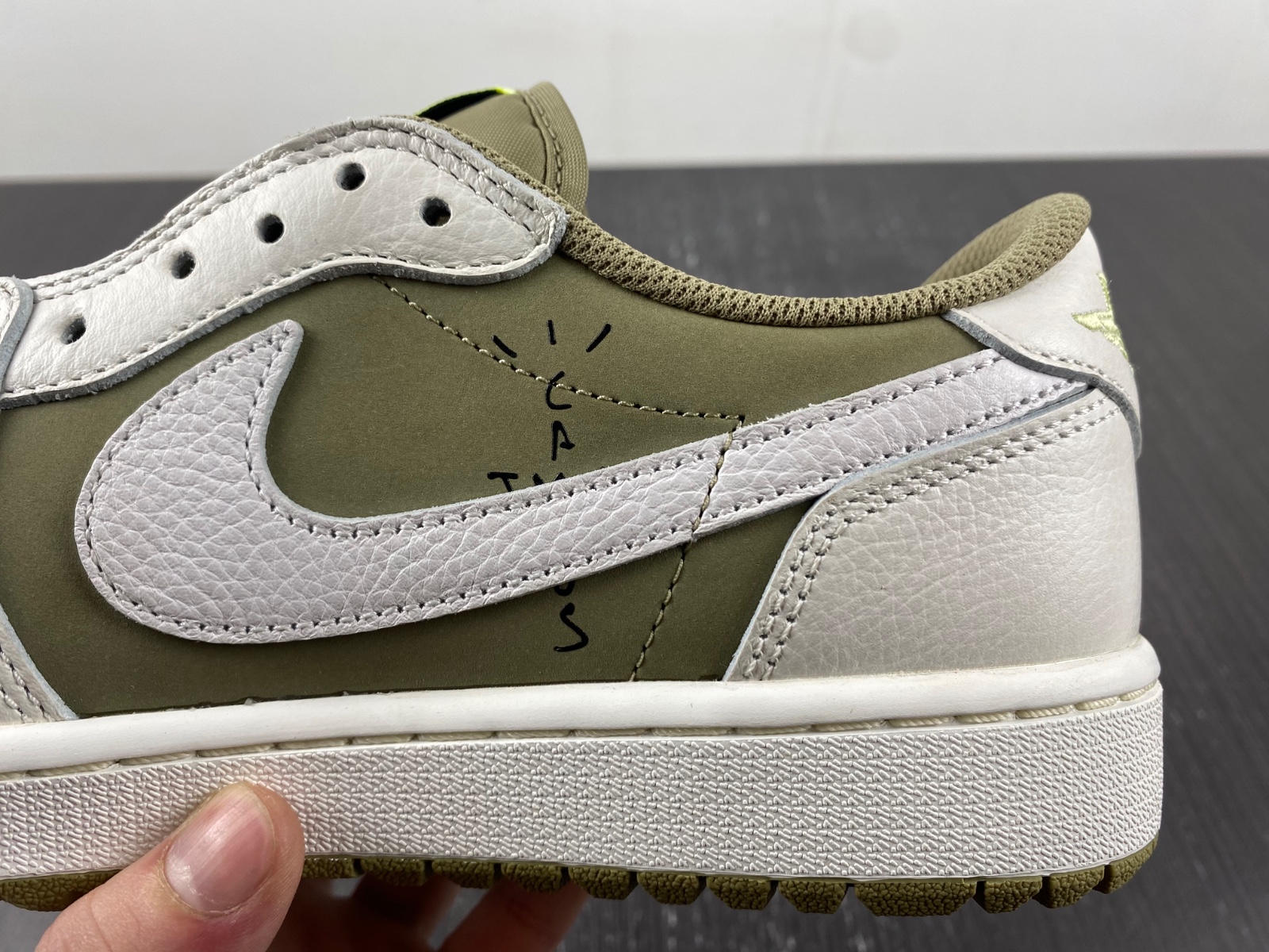 Travis Scott x Air Jordan 1 Low Golf FZ3124-200