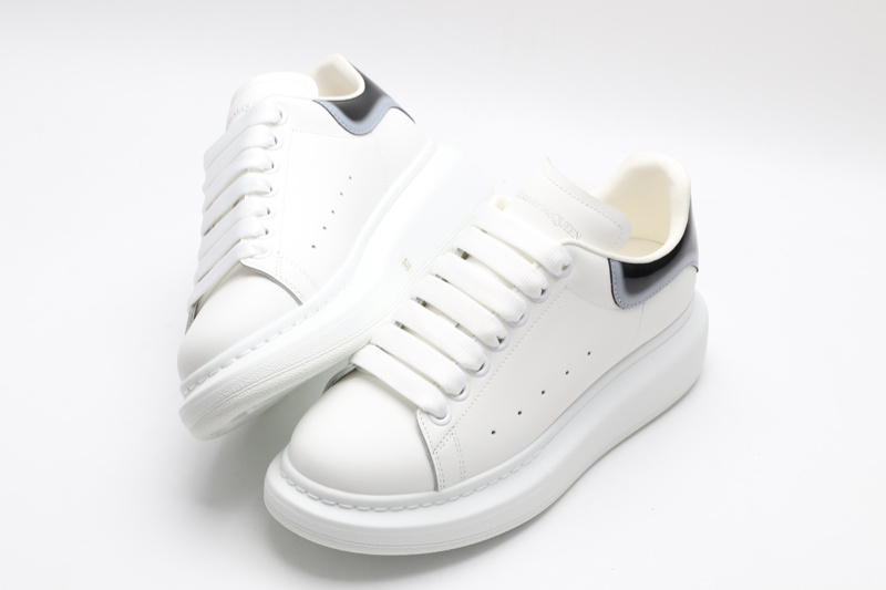 MCQUEEN OVERSIZED SNEAKER