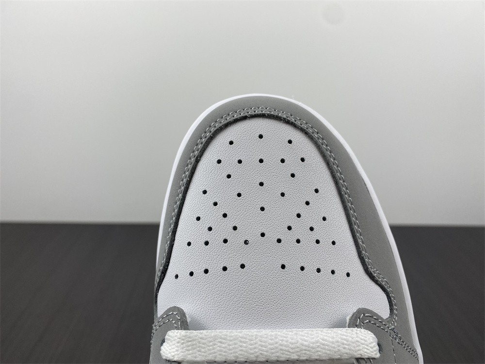 Air Jordan 1 Mid Wolf Grey Aluminum BQ6472-105