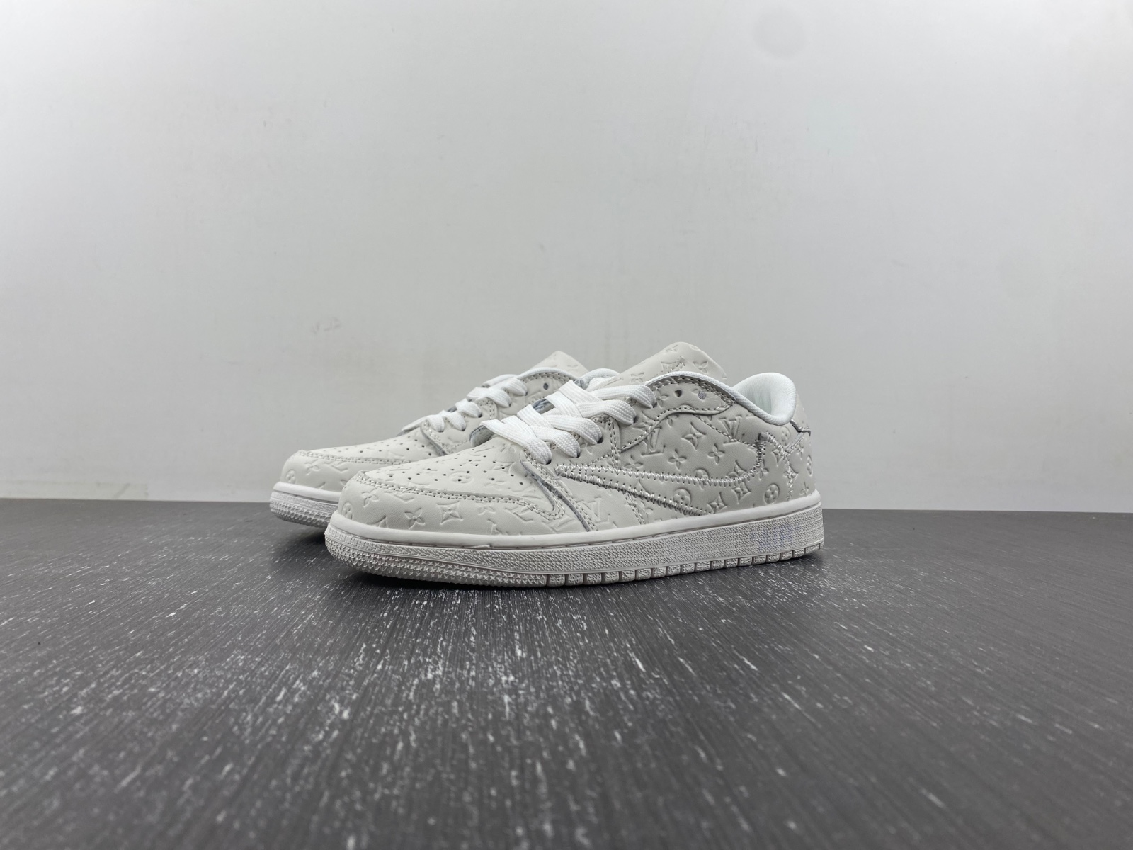 OFF-WHITE x Travis Scott xLV x Air Jordan 1 custom