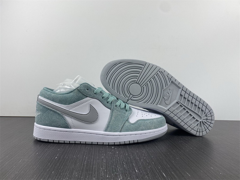 Air Jordan 1 Low "New Emerald" DN3705-301