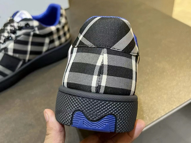 Burberry Check Terrace Sneakers  BBR--3006