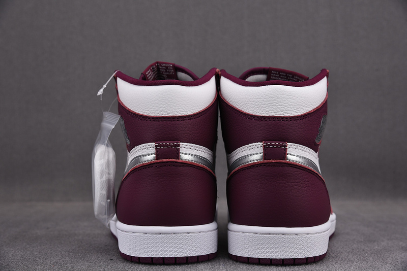 Air Jordan 1 Retro High OG “Bordeaux” 555088-611