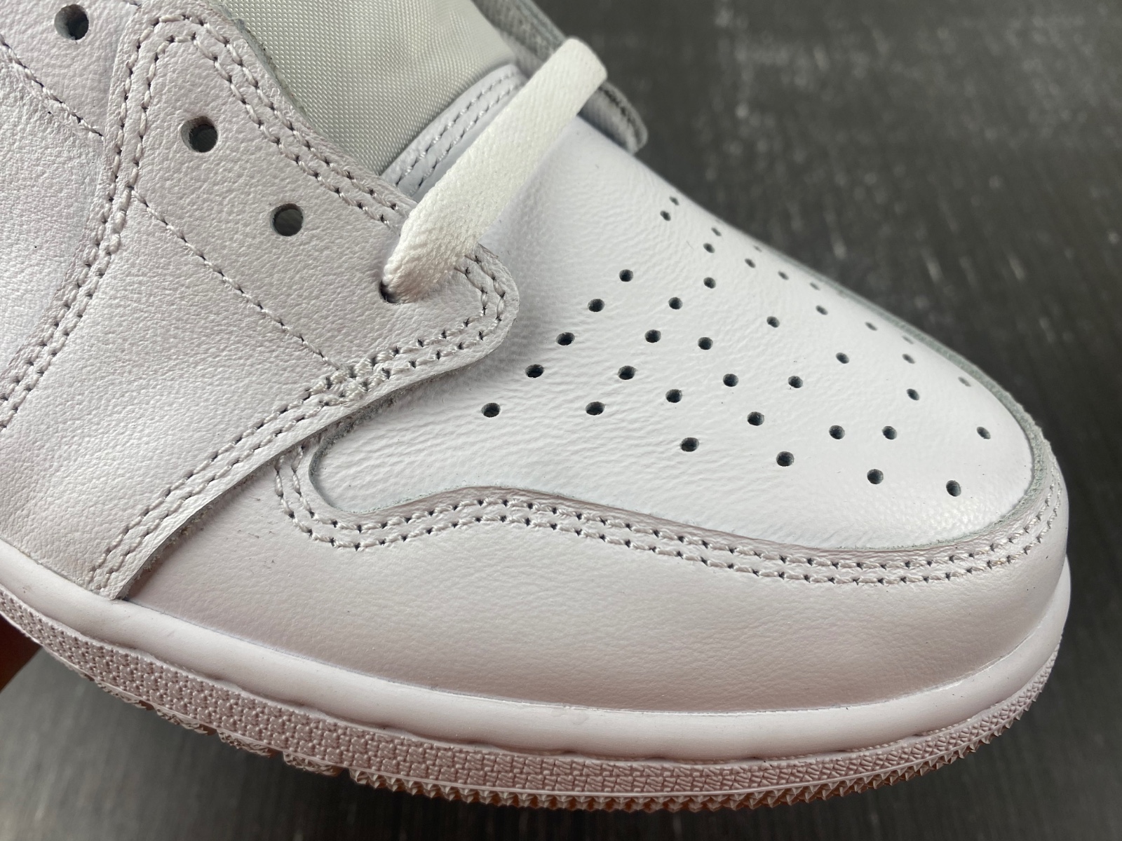 Air Jordan 1 Low OG “Neutral Grey” CZ0790 100