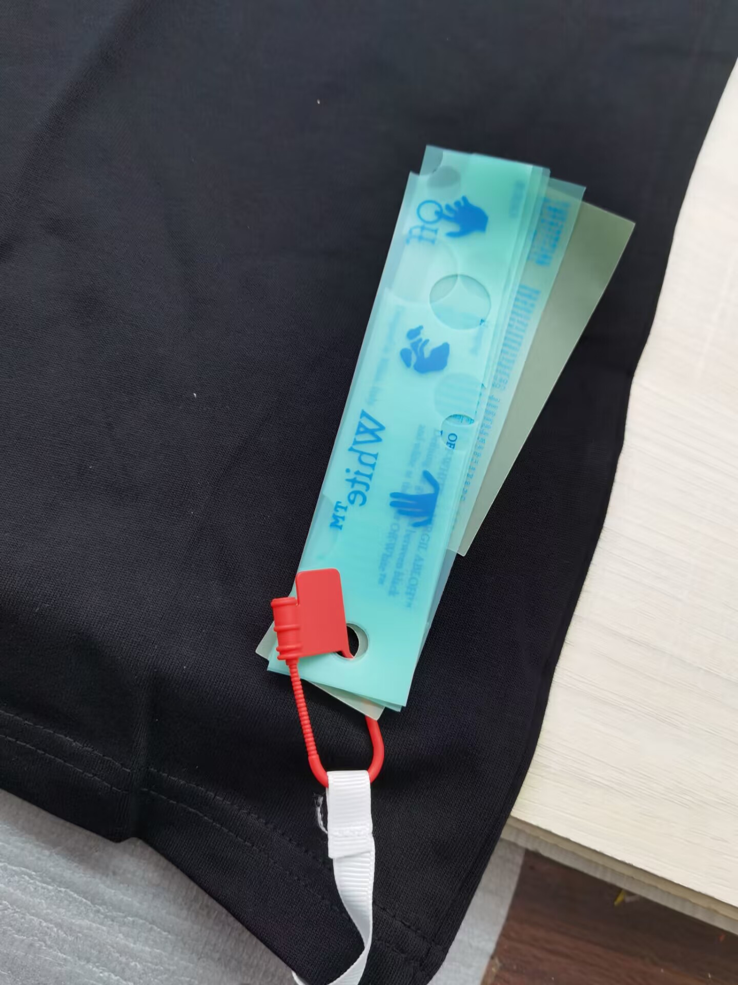 OFF-WHITE T-SHIRT 2302017