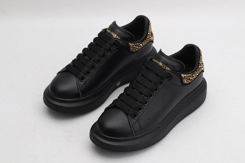 MCQUEEN OVERSIZED SNEAKER