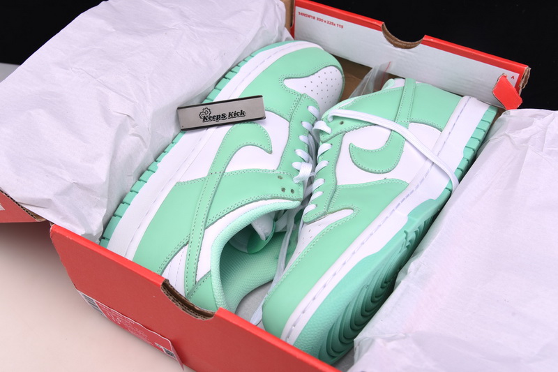 Nike Dunk Low Green Glow DD1503-105