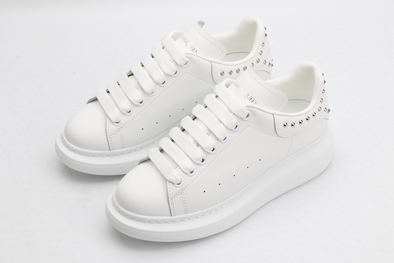 MCQUEEN OVERSIZED SNEAKER