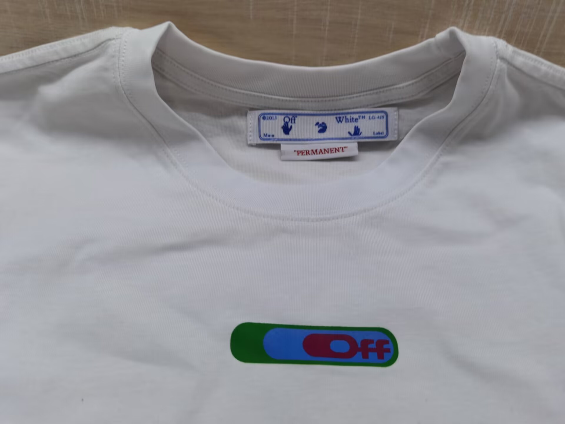 OFF-WHITE T-SHIRT P2000105