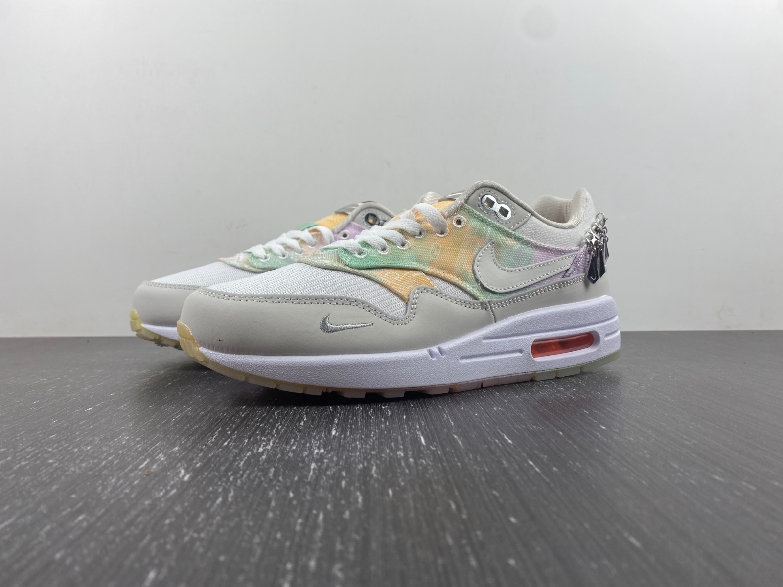 Nike Air Max 1 Metal Charms FJ7734-101