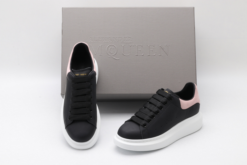 MCQUEEN OVERSIZED SNEAKER