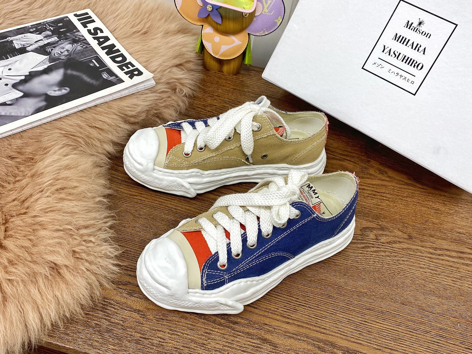 Maison Mihara Yasuhiro Low-Top Sneakers MMY-016