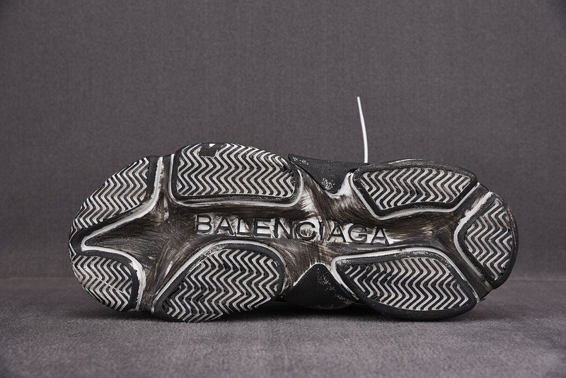 Balenciaga TRIPLE S TRAINER