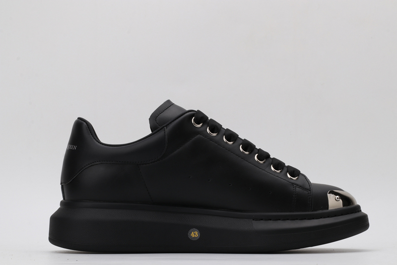 MCQUEEN OVERSIZED SNEAKER