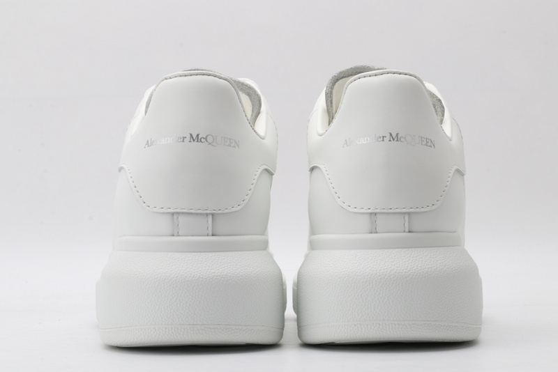MCQUEEN OVERSIZED SNEAKER