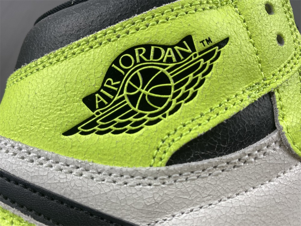 Air Jordan 1 High OG "Volt" 555088-702