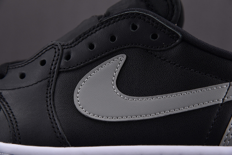 Air Jordan 1 Retro Low OG