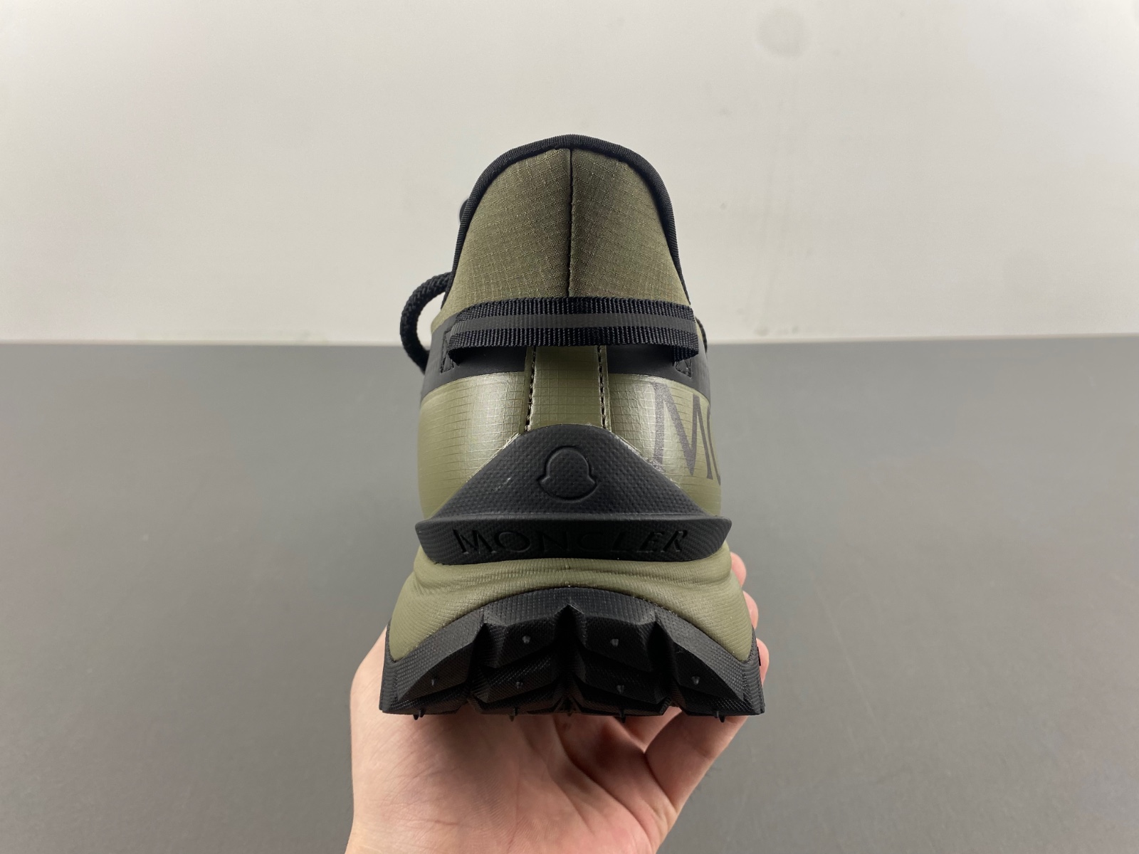 Moncler Trailgrip Lite 2 Sneakers  MC-005