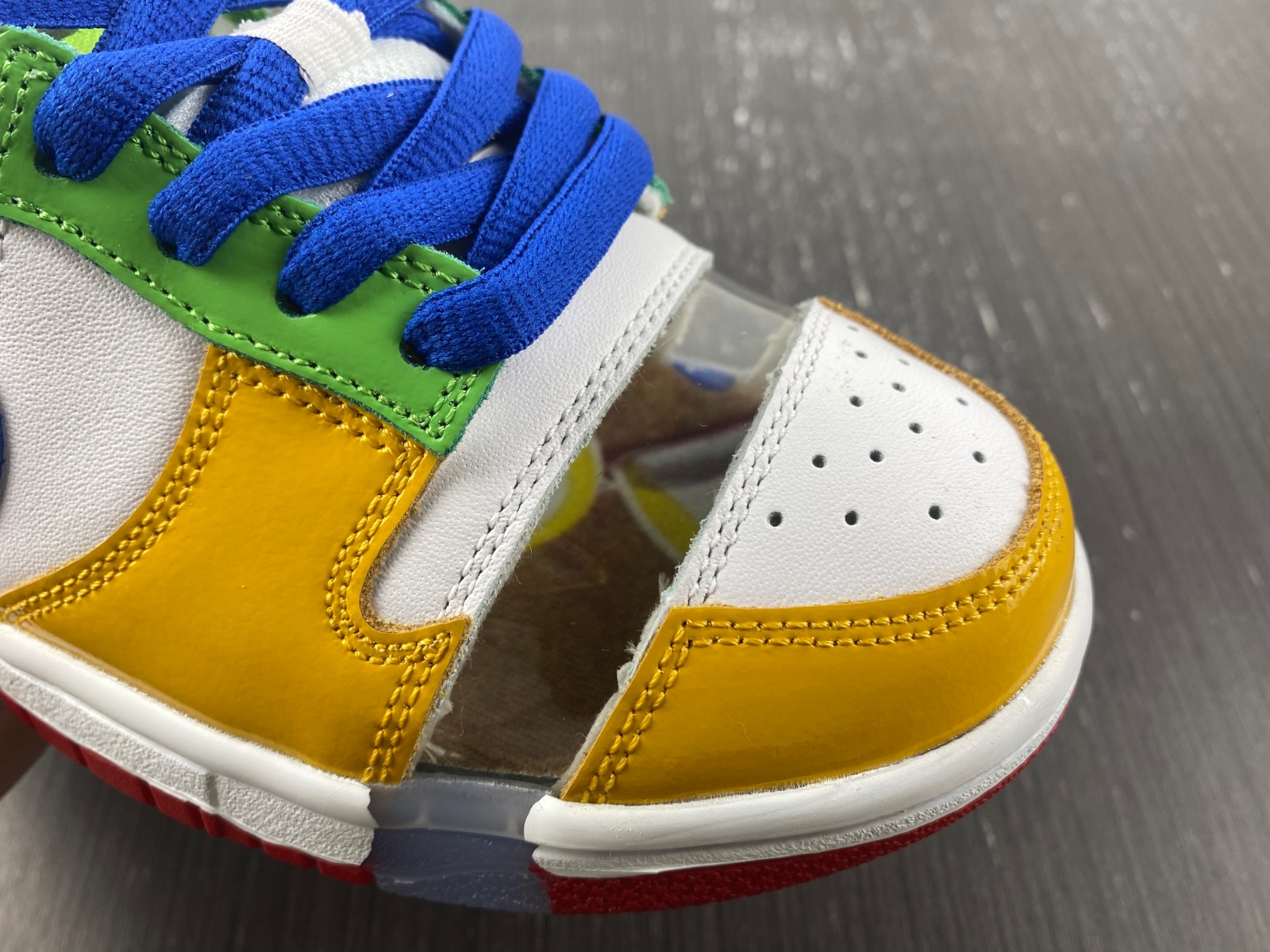 eBay x Nike SB Dunk Low Sandy Bodecker FD8777-100