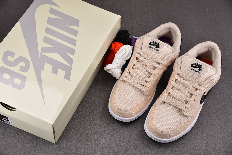 Albino & Preto x Nike SB Dunk Low FD2627-200