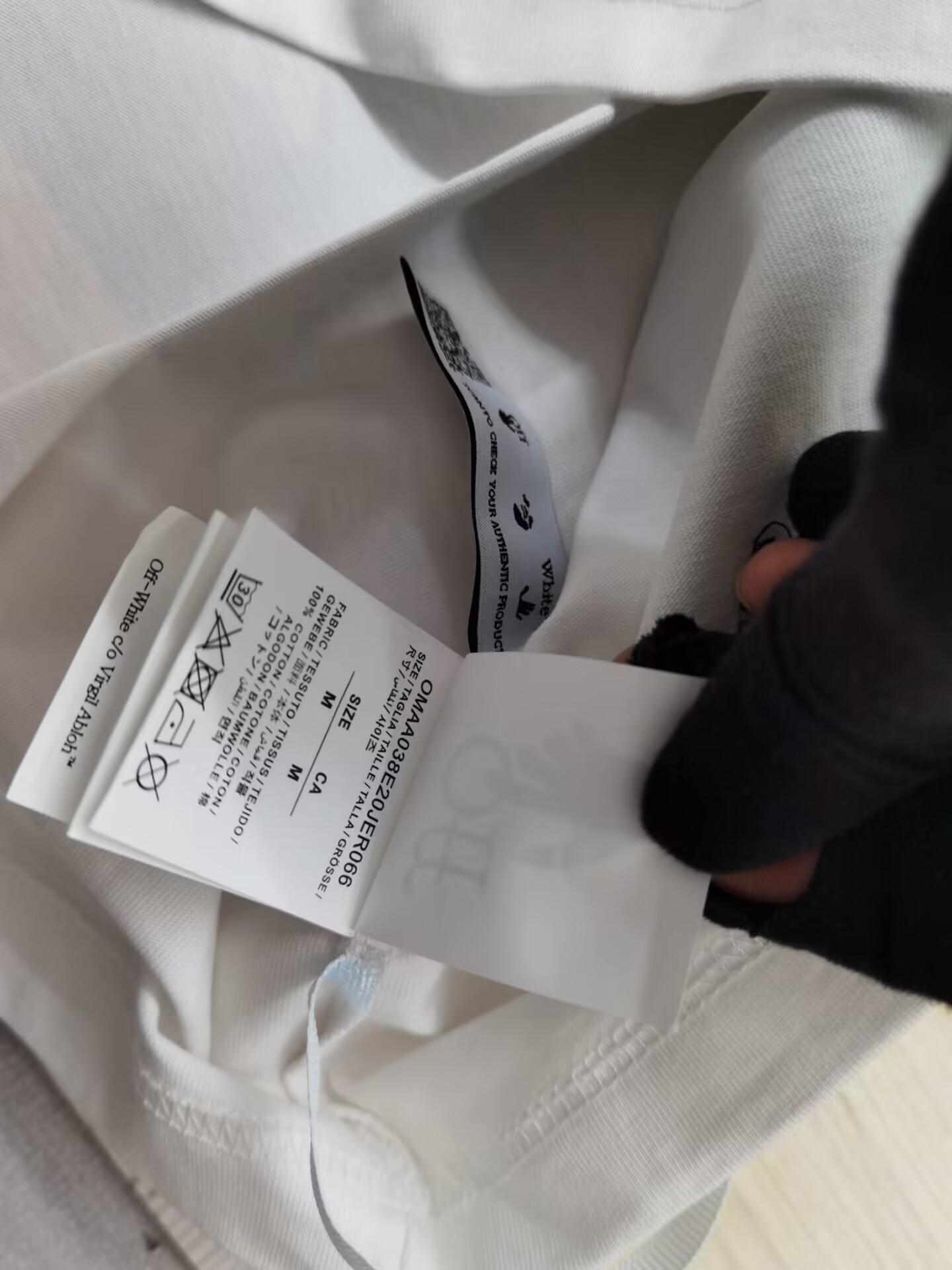 OFF-WHITE T-SHIRT P2000105