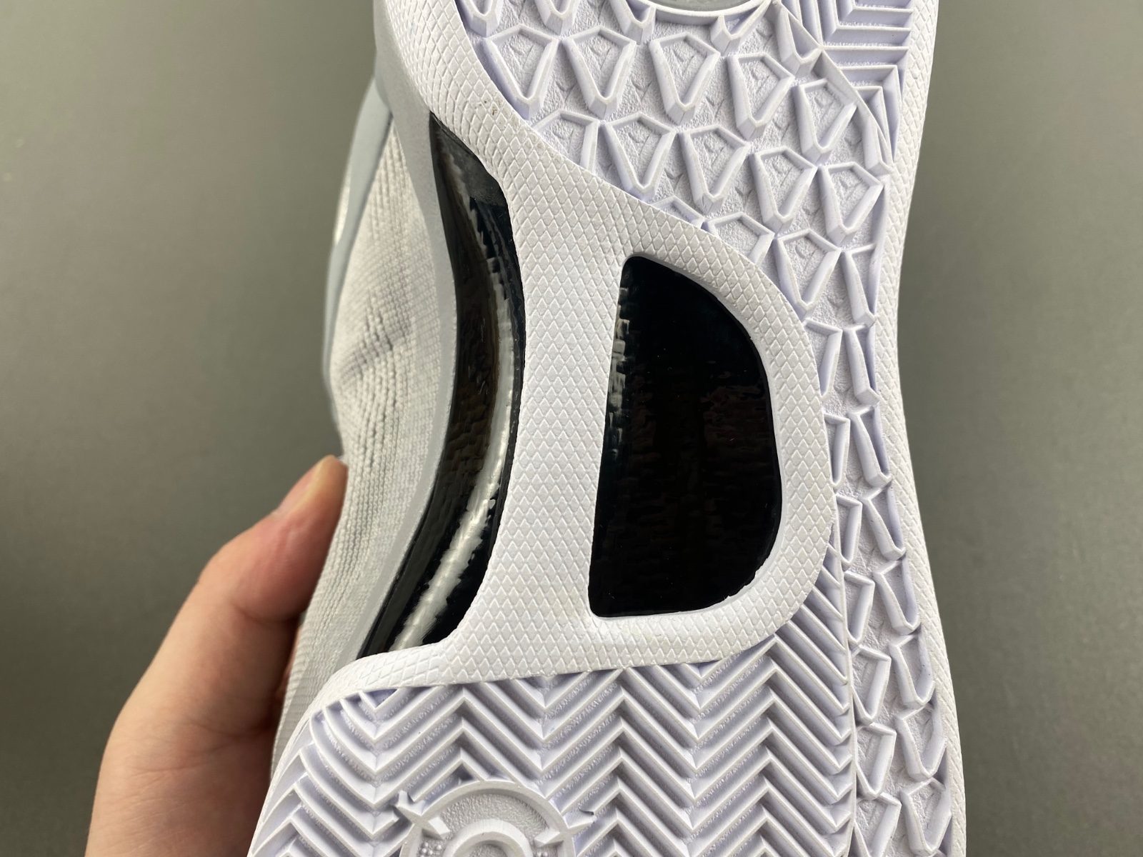 Zoom Kobe 6 HF9550-002