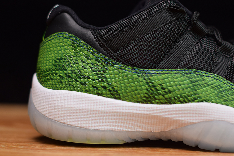 Air Jordan 11 Retro Low 