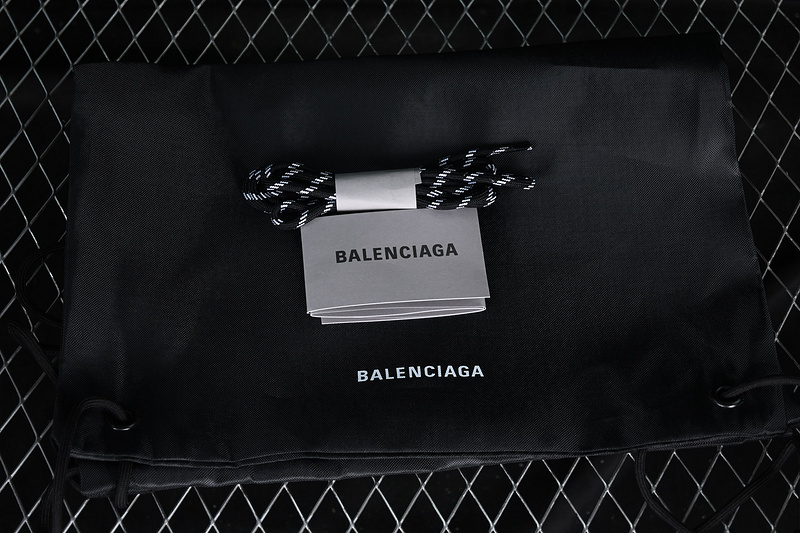 Balenciaga TRIPLE S TRAINER