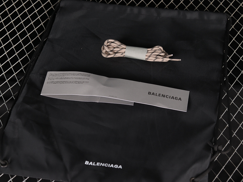 Balenciaga TRIPLE S TRAINER