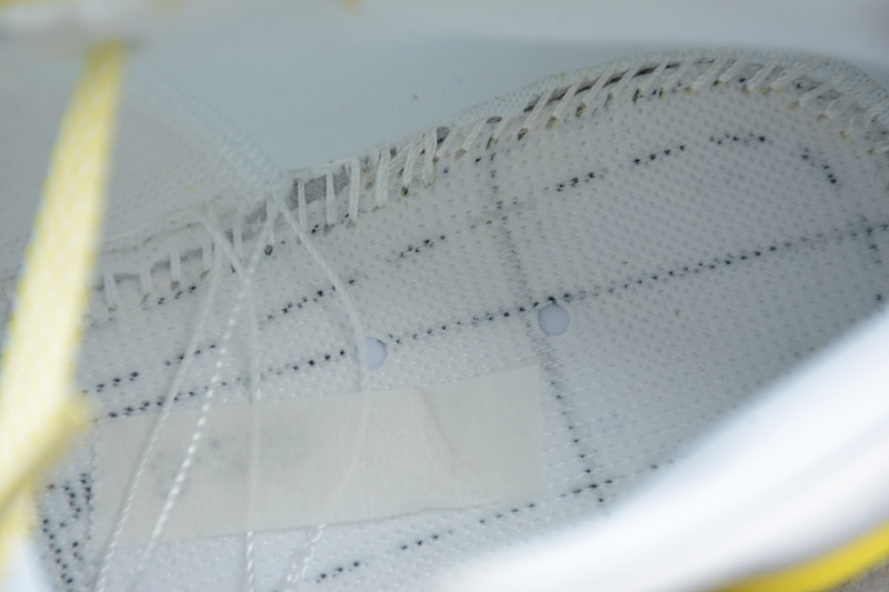 Air Jordan 1 Mid GS "Dynamic Yellow" AV5174-700