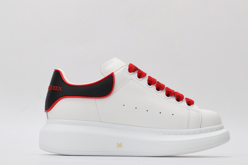 MCQUEEN OVERSIZED SNEAKER