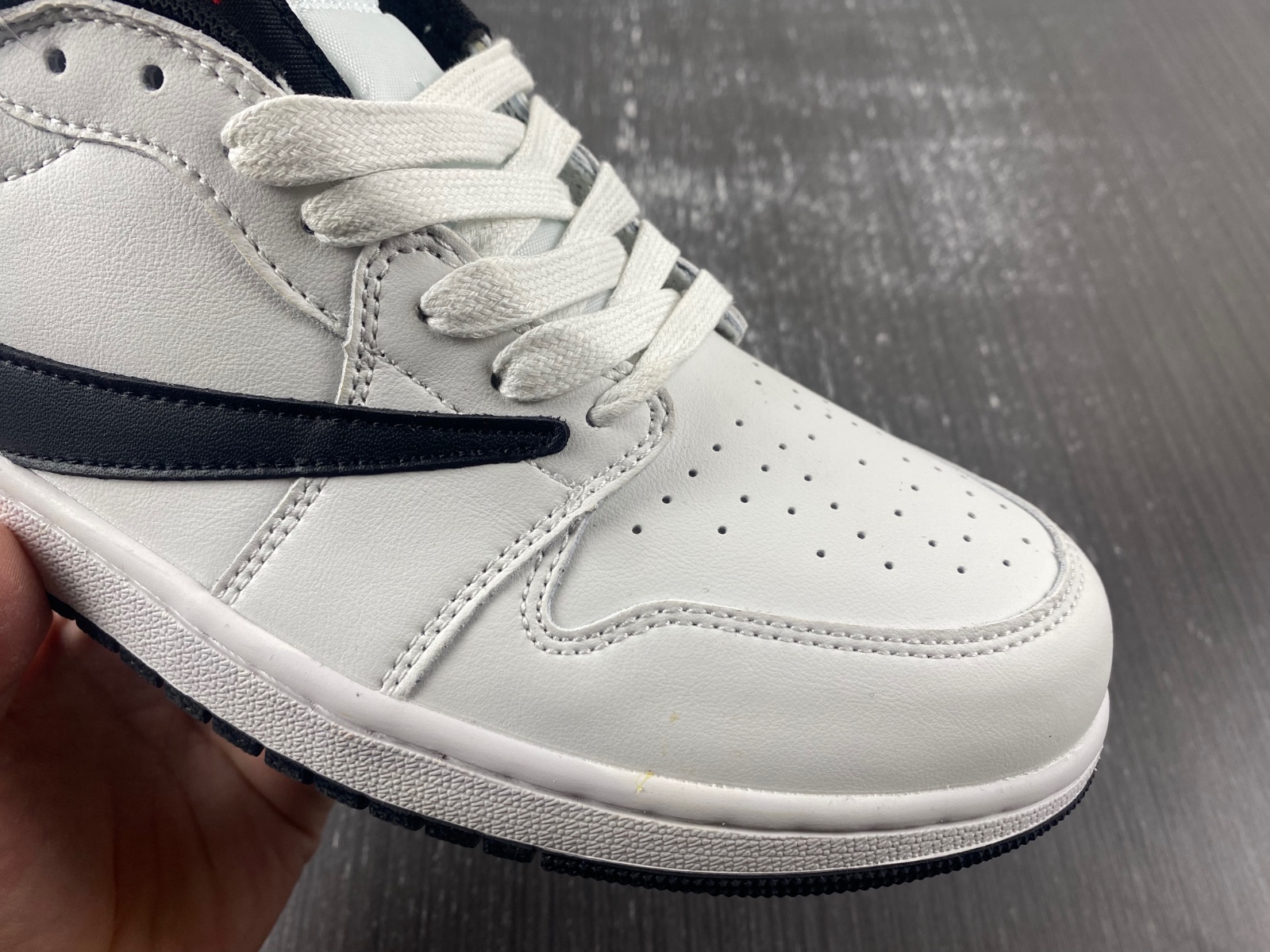 OFF-WHITE x Travis Scott x Air Jordan 1 custom