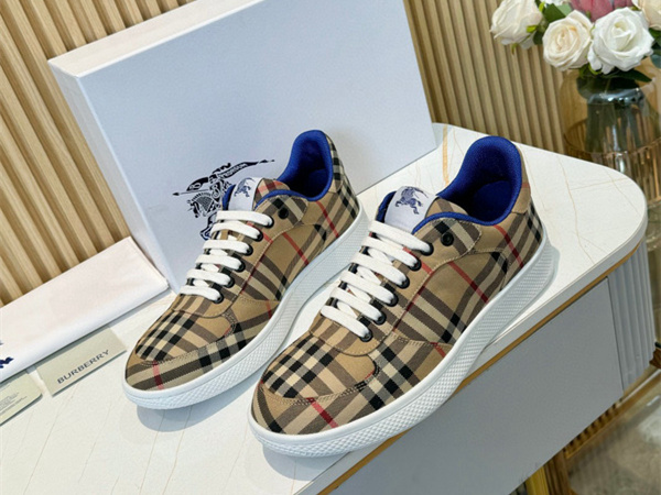 Burberry Check Terrace Sneakers BBR--3009