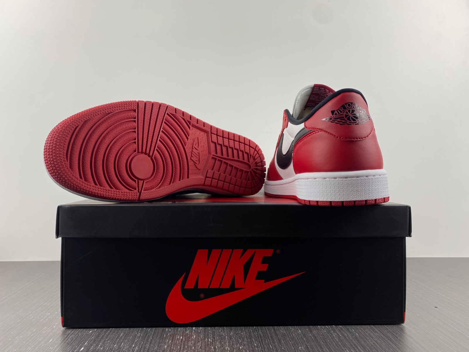 Air Jordan 1 Retro Low OG