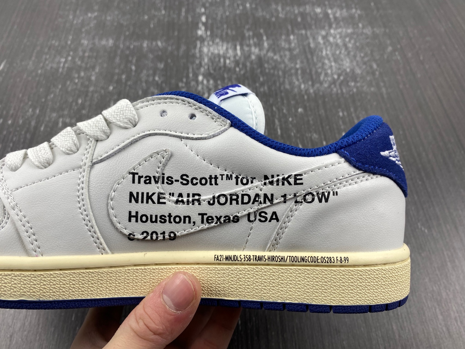 OFF-WHITE x Travis Scott x Air Jordan 1 custom