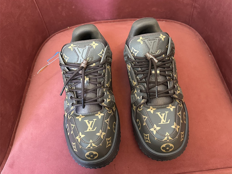LV Trainer Maxi Sneaker