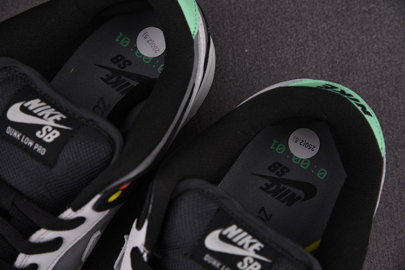 Nike SB Dunk Low VX1000 CV1659-001