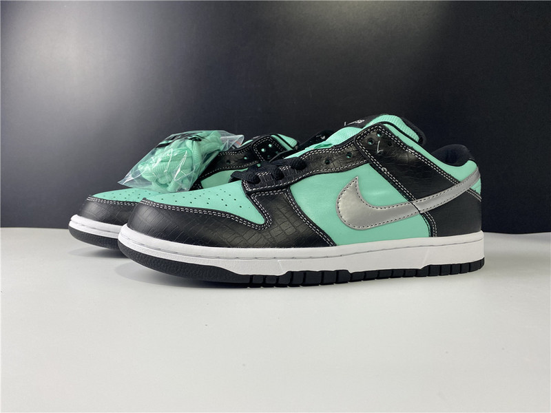 Nike Dunk SB Low Diamond Supply Co. "Tiffany" - 304292 402