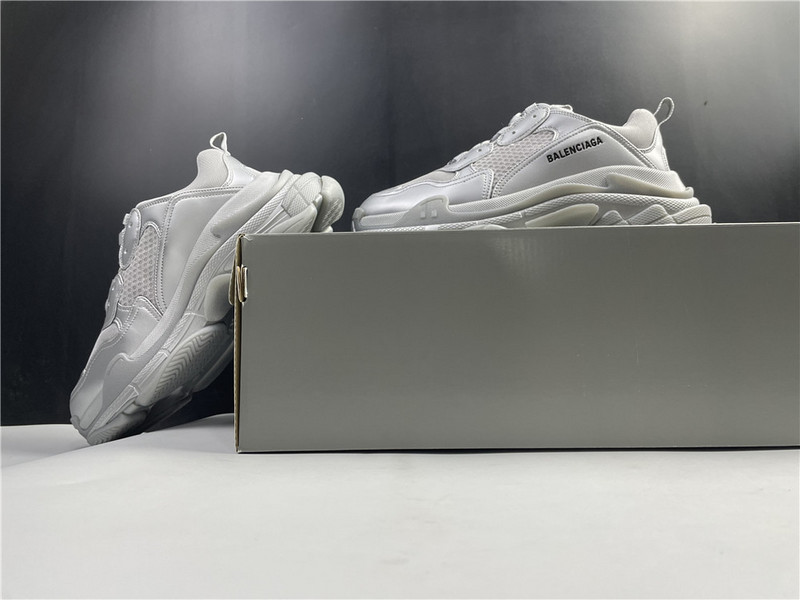 Balenciaga TRIPLE S TRAINER