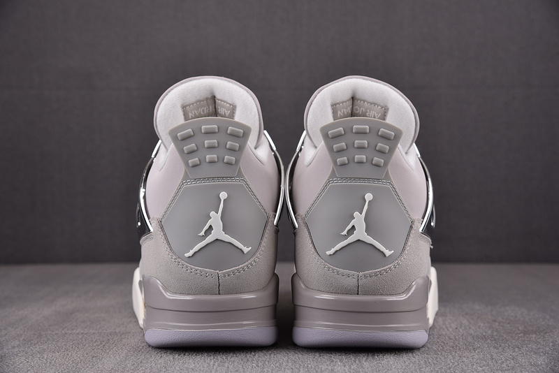 Air Jordan 4 Frozen Moments AQ9129-001